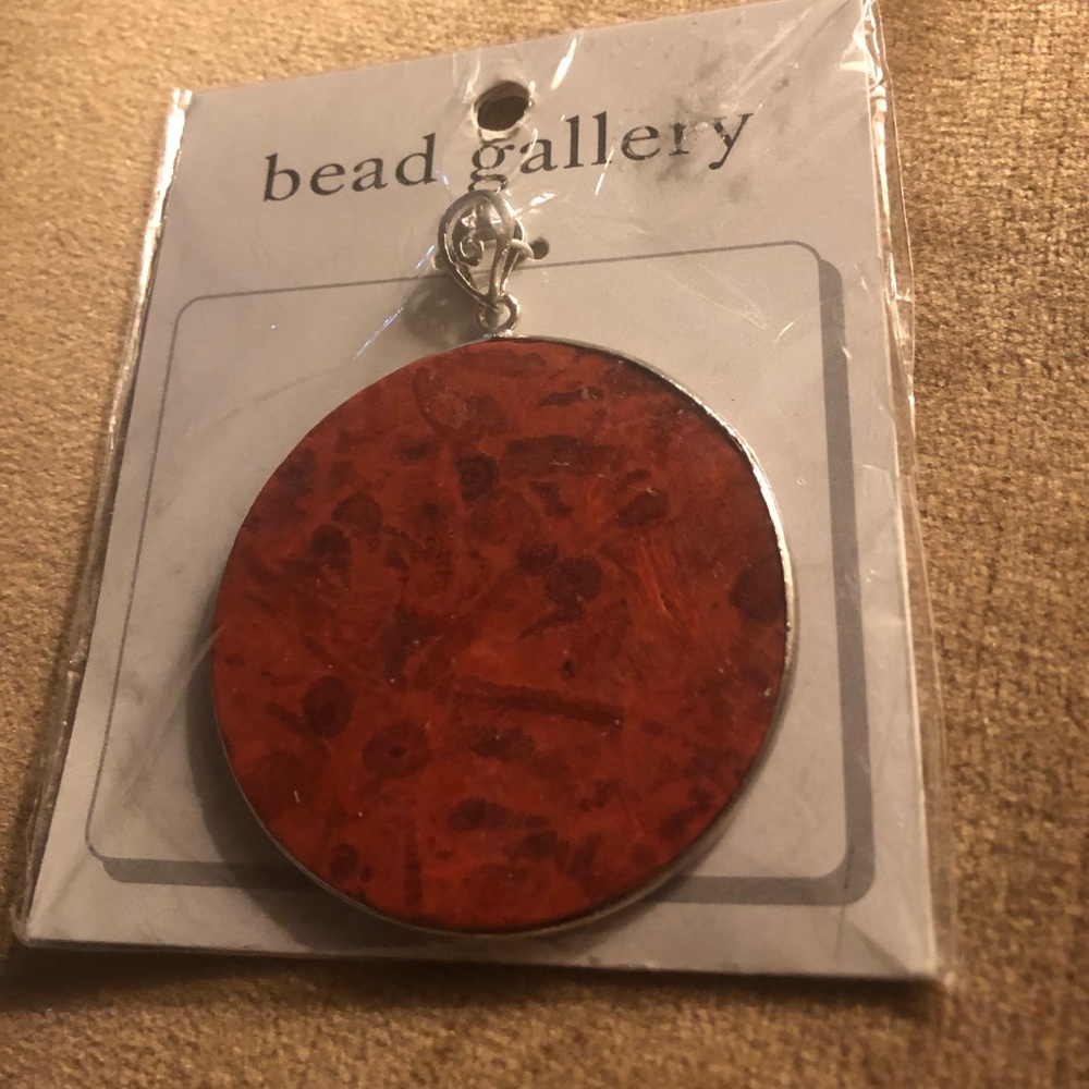 Bead Gallery Sponge Coral Pendent- 548 $20 or $15 w/offer